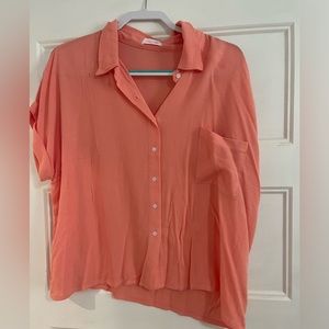 Coral pink lily 2x button up crop shirt